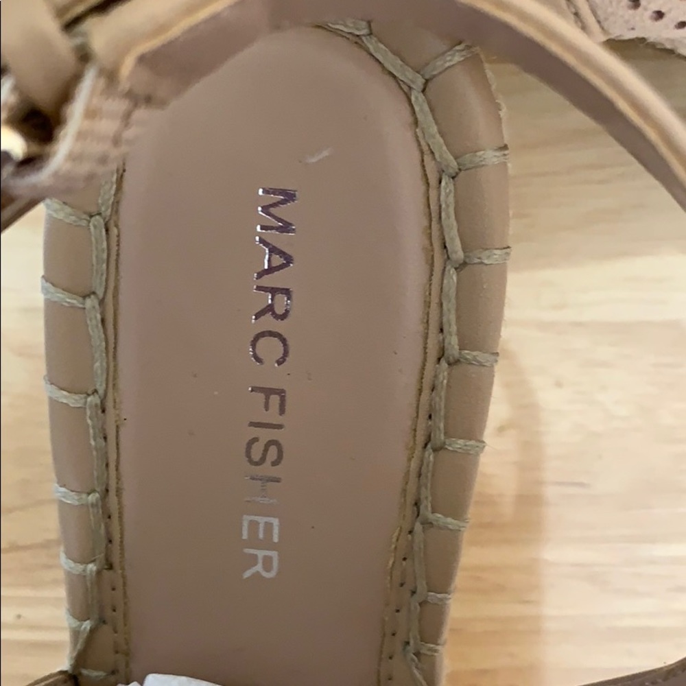 Marc Fisher Wedges - Picture 3 of 7